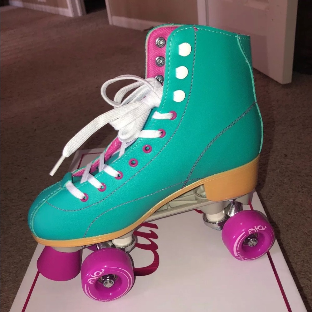 Never worn Candy Grl roller skates
